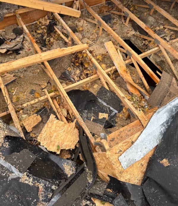 damaged roof before roof insurance claims
